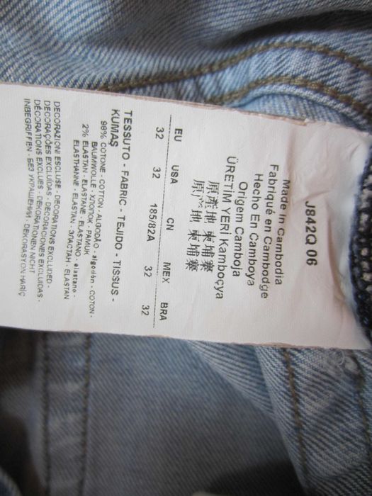 Blugi Armani,W32L30(scurtati),Talie=84cm,Lung=99cm,drepti,stare f.buna