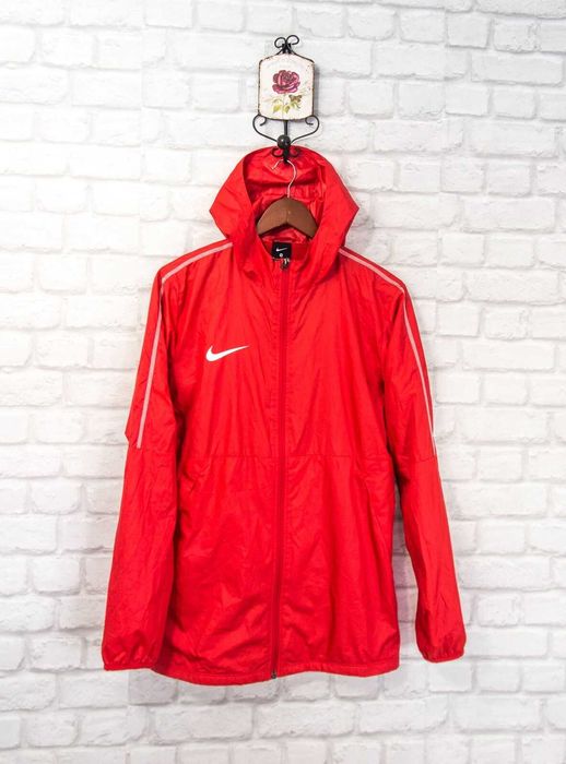 NIKE Оригинално дамско тънко яке с качулка размер М