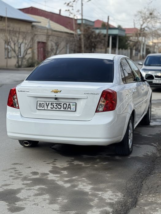 Chevrolet Lacетти 1.6 avtomat