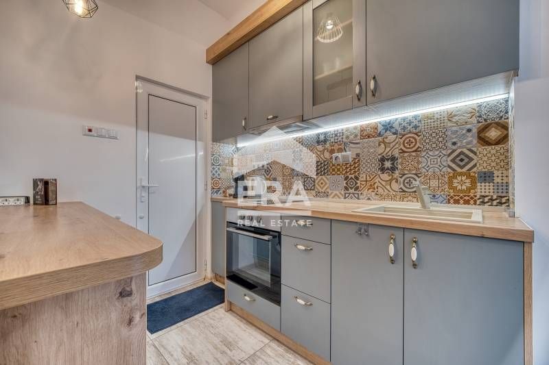 Продава се Двустаен апартамент в Варна, Гръцка махала - 40 кв.м за 4845 €/кв.м - Снимка #3