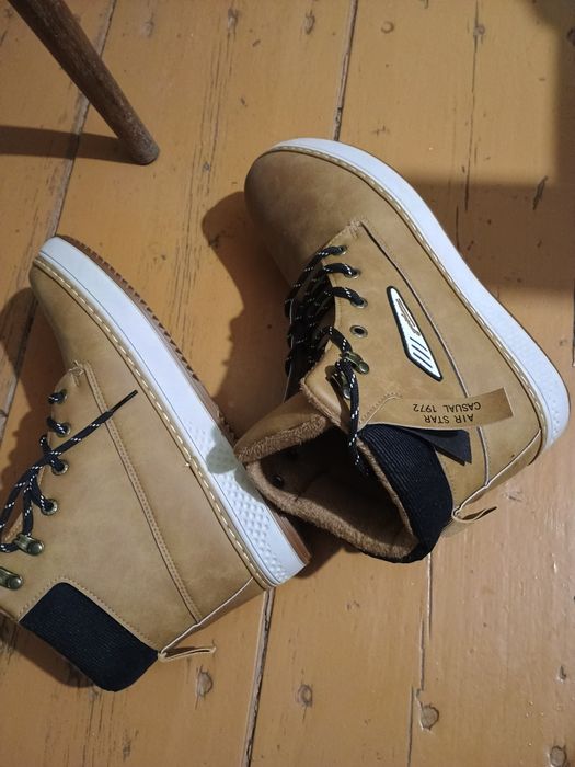 Обувки нови номер 43