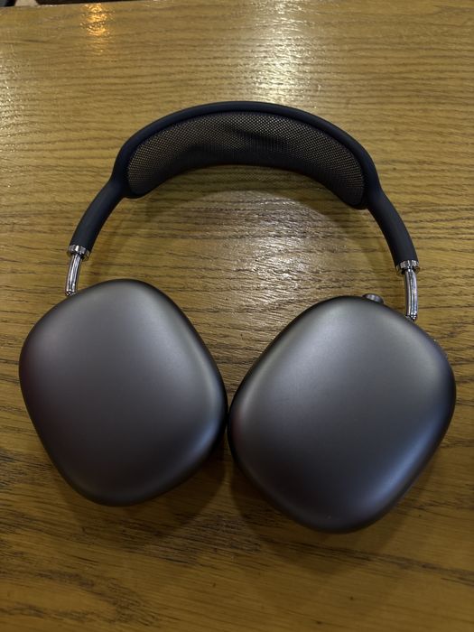 Air pods 1 max grey