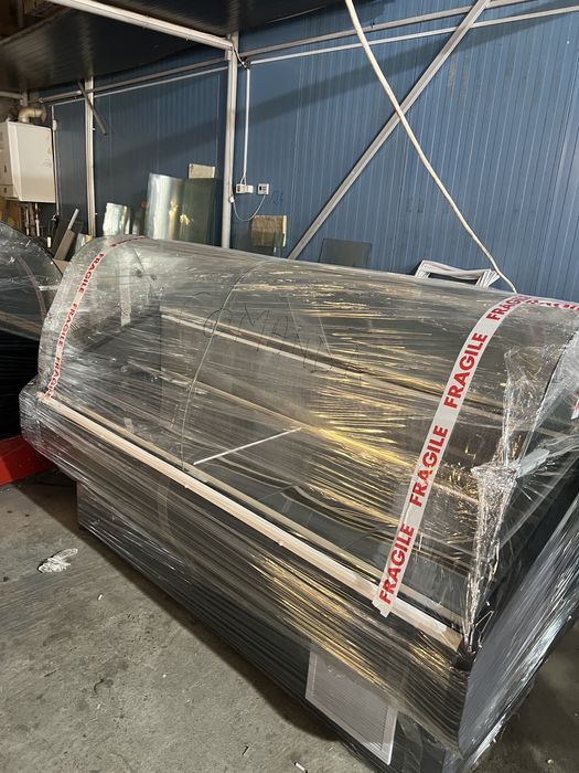 Vitrina frigorifica cu geam drept 200cm