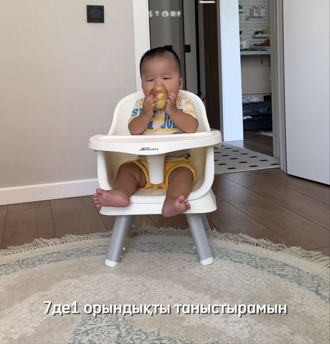 Детский стол , стульчик для кормление