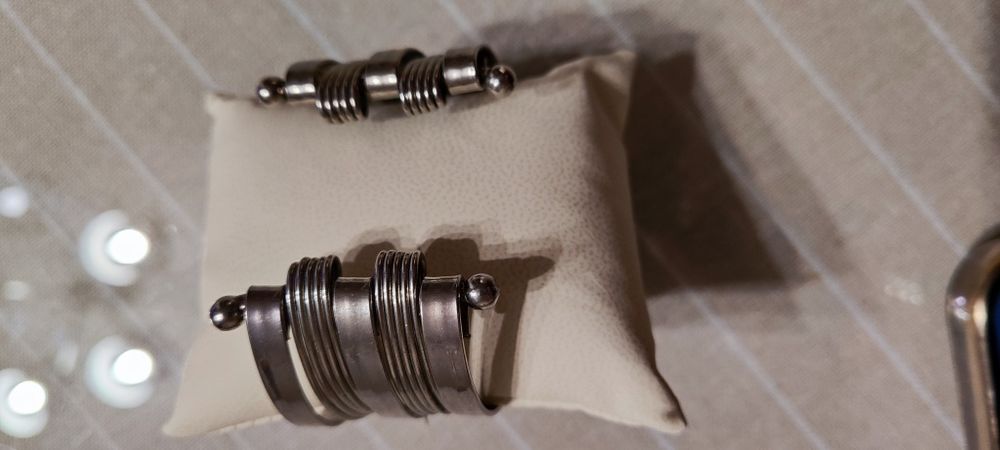 Дамски гривни 16 бр.