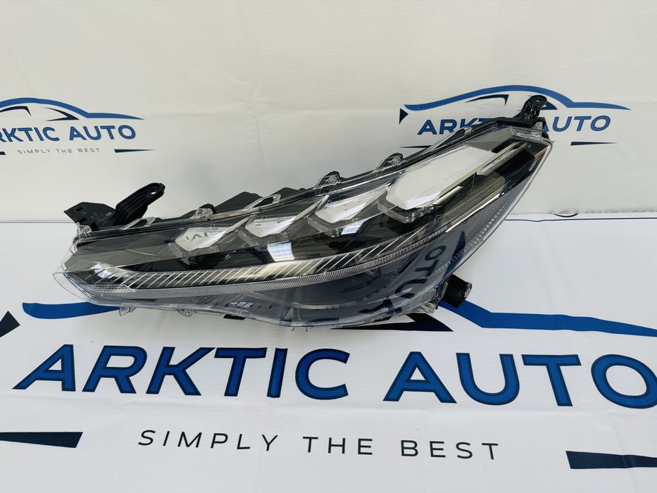 Far stanga Led Toyota Corolla Cross dupa 2021