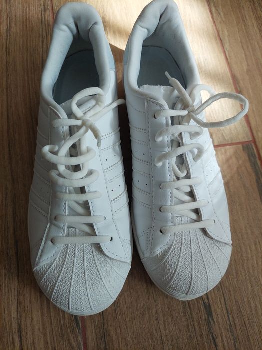 Adidasi superstar 37 și 1/3