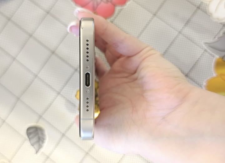 срочно продам iPhone 15 Pro MaX 512 gb