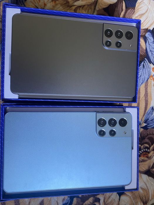 Планшеты почти новые