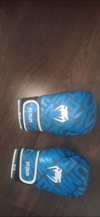 Boks perchatka, pro