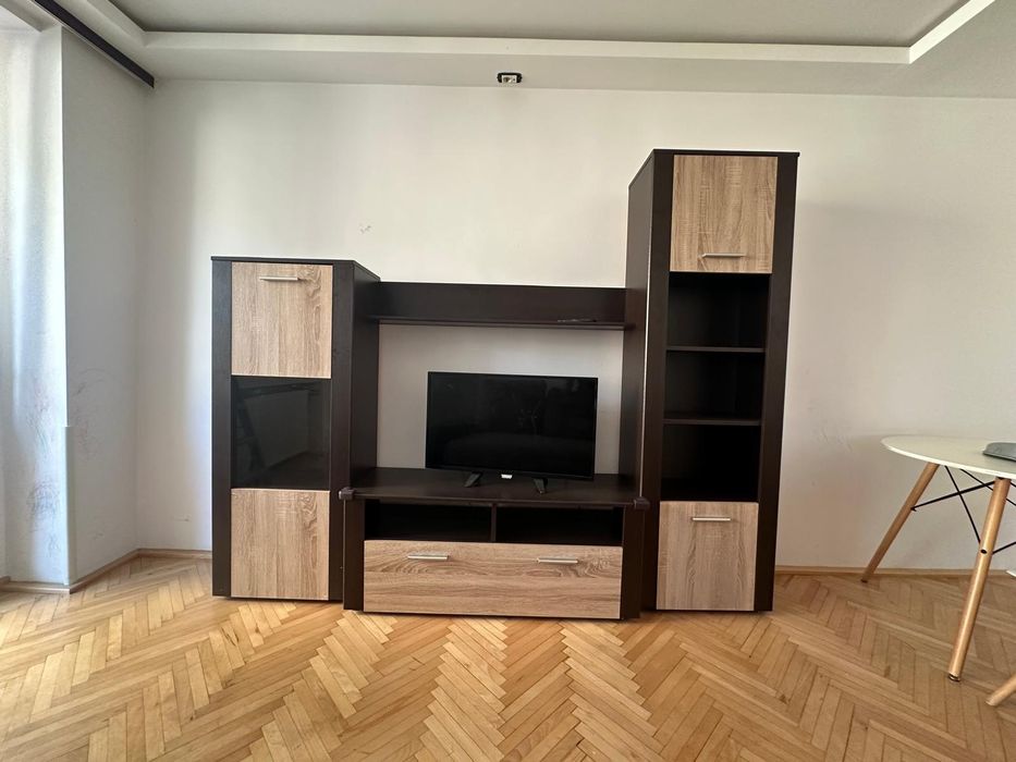 Mobilă living cu măsuță