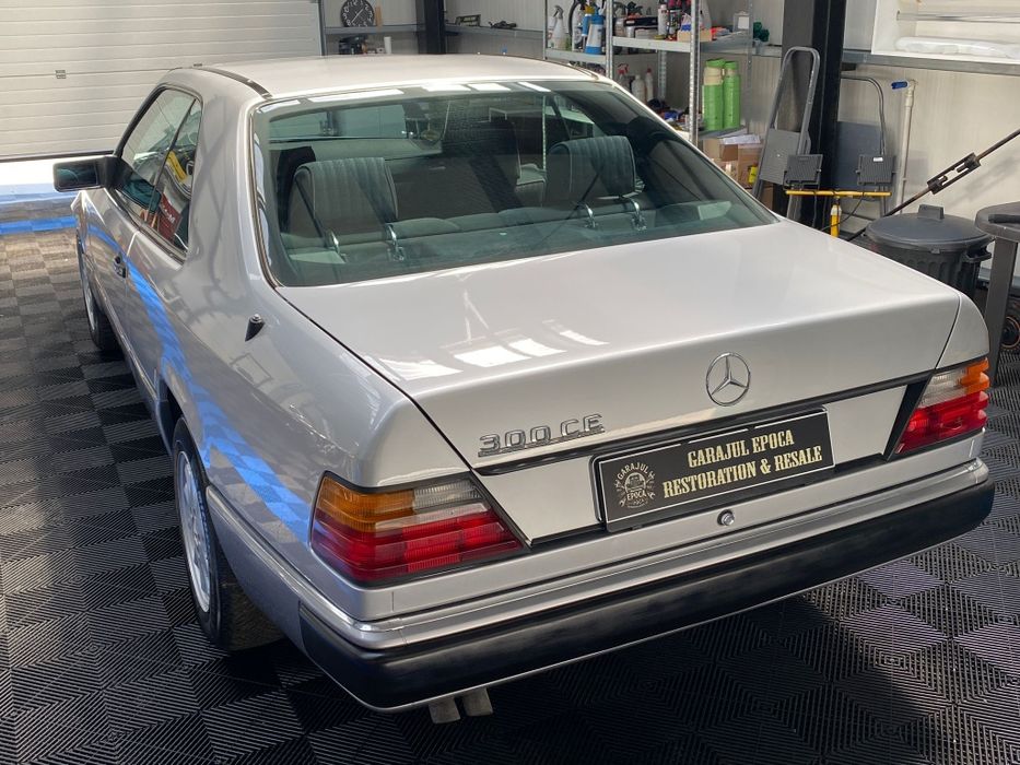 Mercedes-Benz 300 CE Coupé (W124)