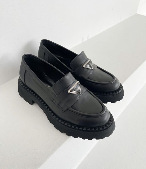 Лоферы кожанные