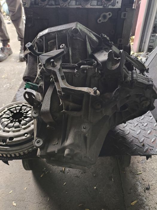 Скоростна кутия за Nissan Qashqai J11 1.5dci