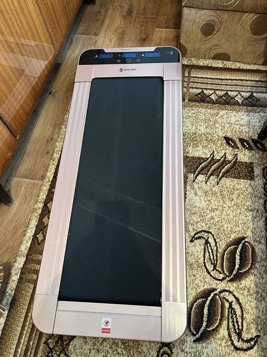 Бягаща пътека Capital Sports