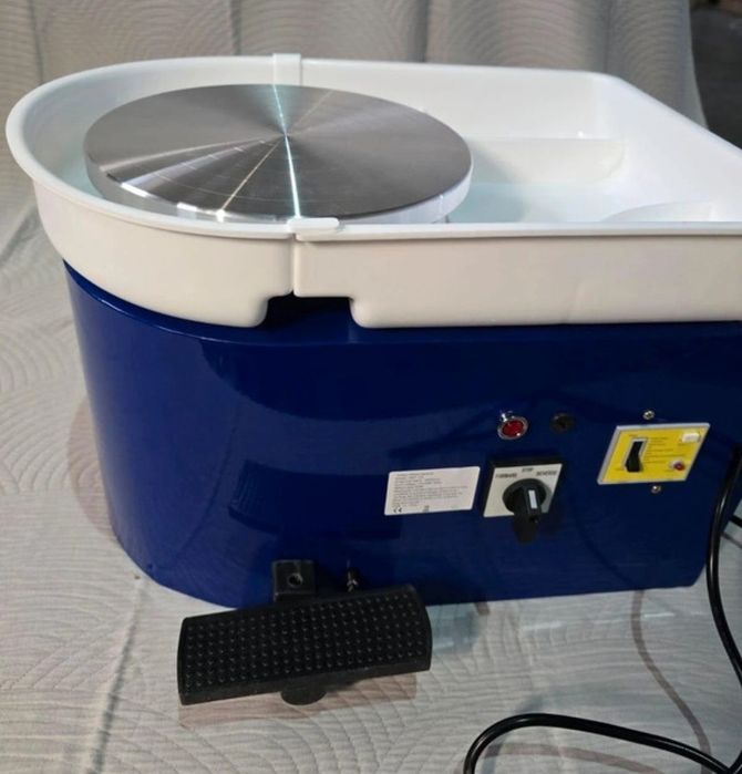 Roata electrica de olărit