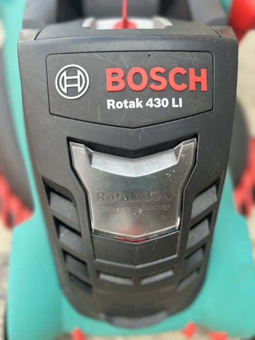Акумулаторна косачка Bosch rotak 430li
