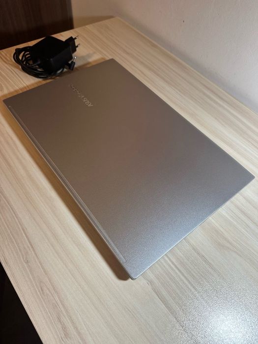 Лаптоп ASUS VivoBook 15-i5 16GB RAM /512GB SSD