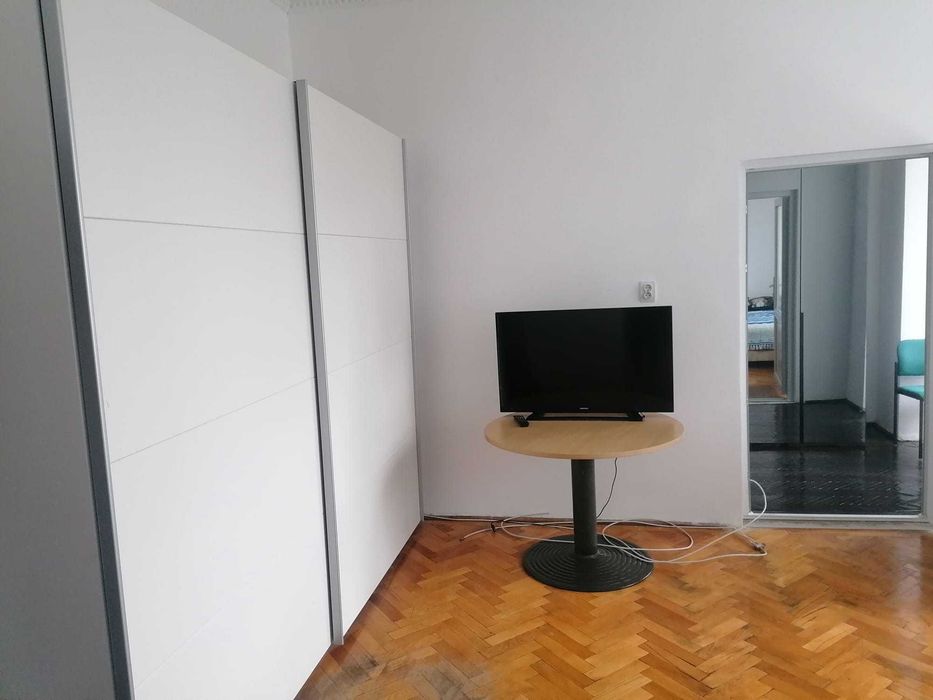 Vând apartament ultracentral