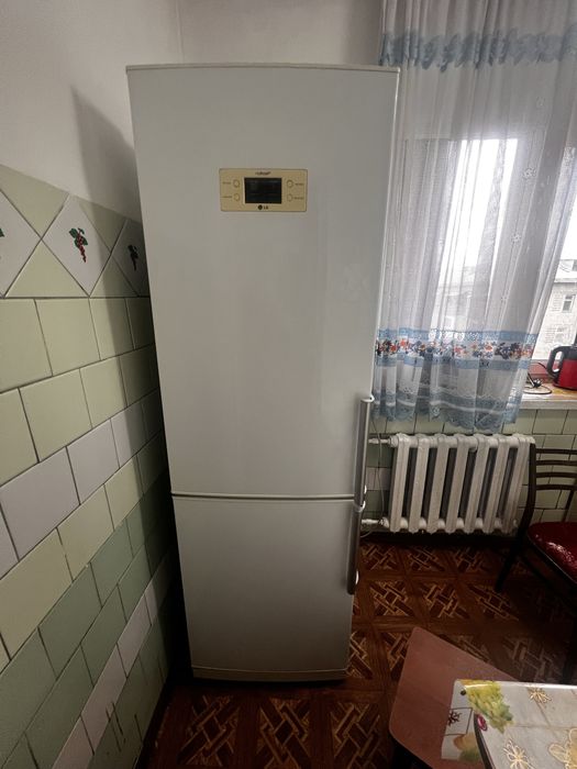 Холодильник в хорошем состоянии