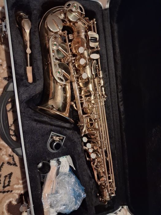 Saxofon Parrot de vanzare