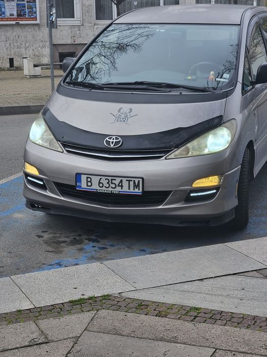 Тойота превия 2.0 D4D