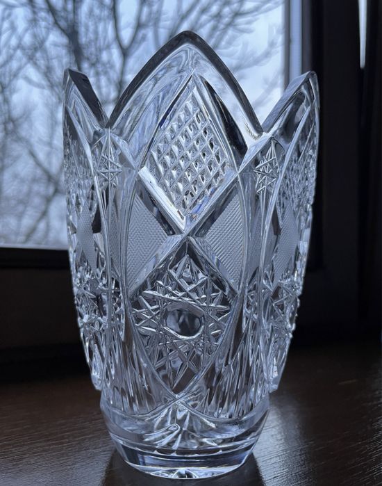 Хрустальная ваза
