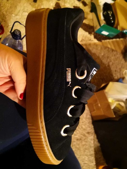 Vand adidasi de dama