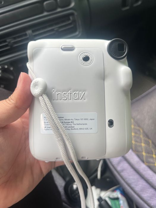 instax mini 12 фотоапарат