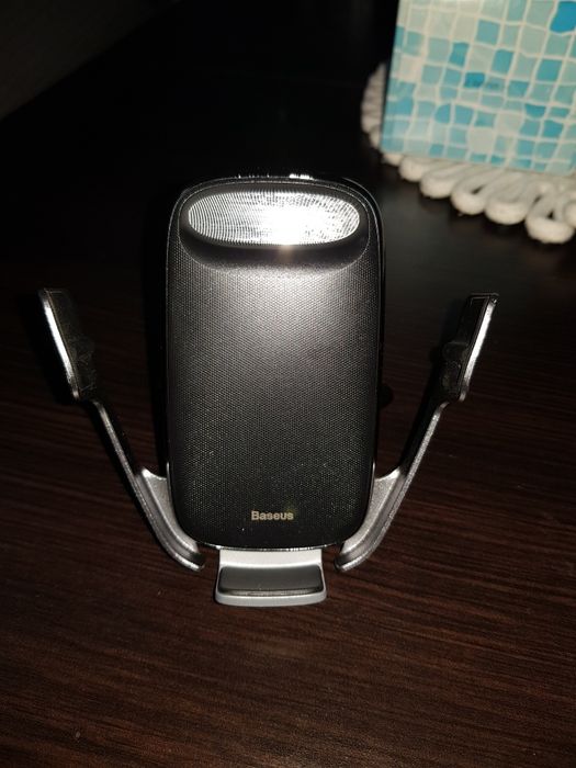 Încărcător auto wireless Baseus