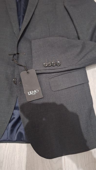 Нов костюм Liu jo