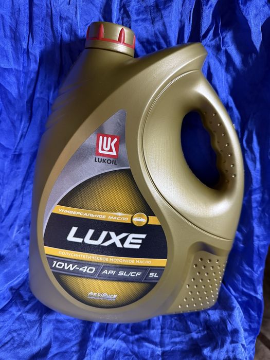 Моторное масло Полусинтетическое ЛУКОЙЛ ЛЮКС