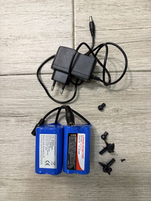 Лодка за захранка Baits boat D20 1000mA Max GPS