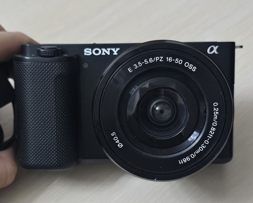 Продам камеру Sony ZV-E10 Kit 16-50mm
