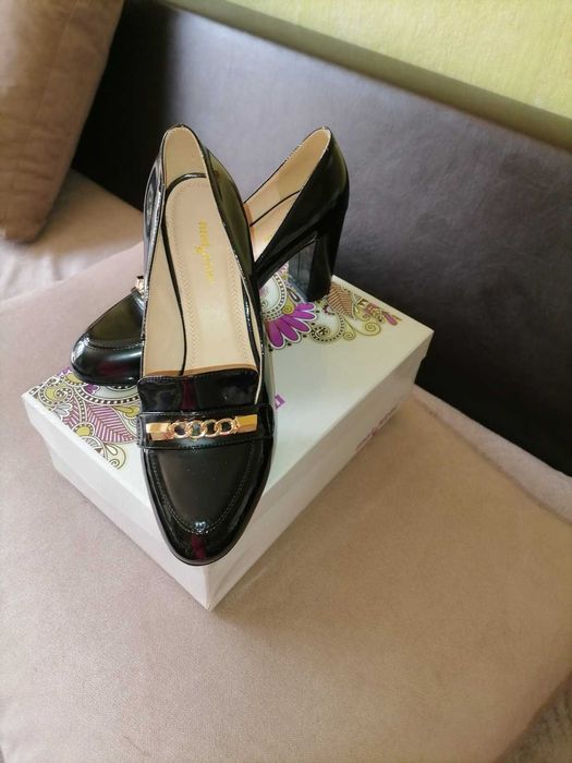 Страхотни нови обувки на ниски цени