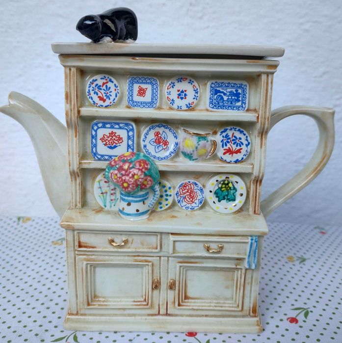 Колекционерски винтидж чайници Swineside, Bob Hersey и други