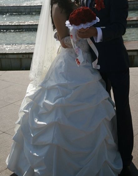 Красивое свадебное платье