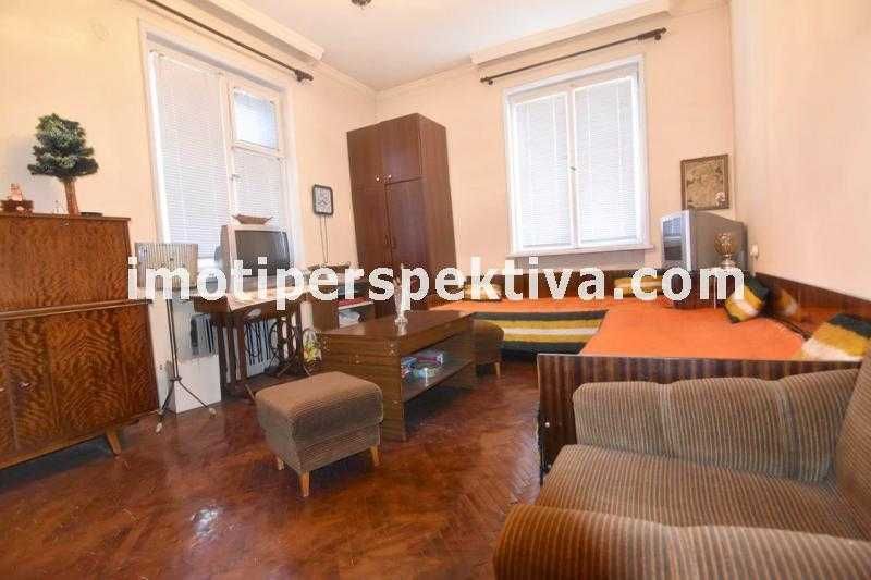 Продава се Двустаен апартамент в Пловдив, Център - 75 кв.м за 2054 €/кв.м - Снимка #6