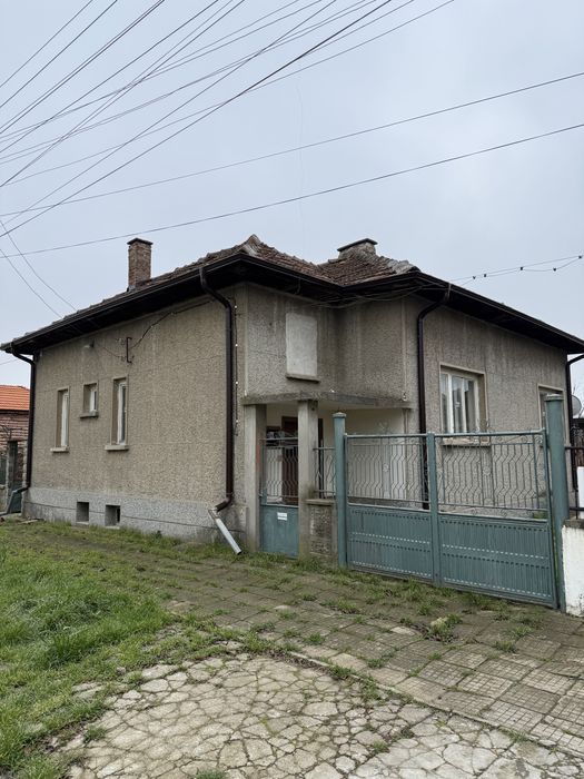 Продава се Къща в Левски - 122 кв.м за 343 €/кв.м - Снимка #2