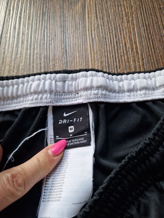 Страхотно мъжко спортно долнище NIKE размер M