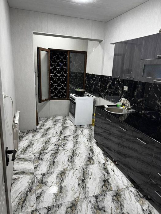 Olmazor tumani beruniy metro Nukus kinoteatr oldida