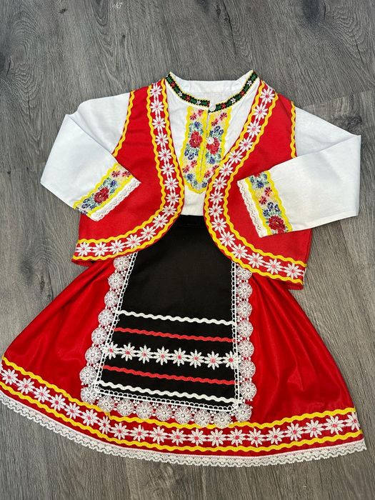 Народни носии за различни поводи