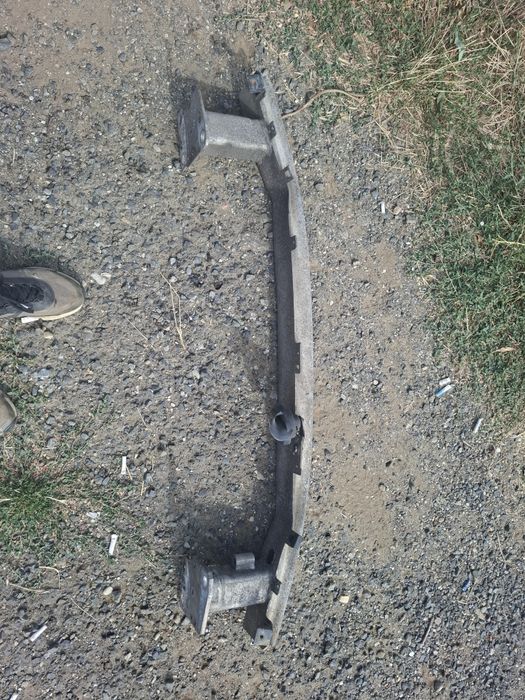 Armatura bara fata Renault Megane 3 2008 2009 2010 2011 2012 2013 2014 2015 2016