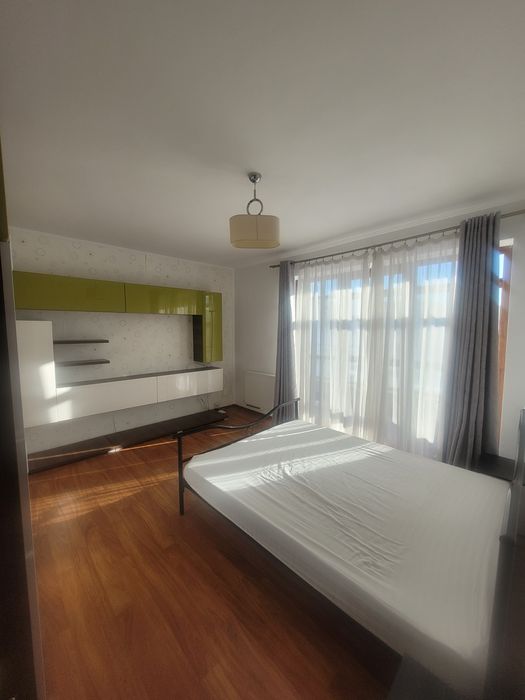 Proprietar vând apartament cu 2 camere în Pitesti