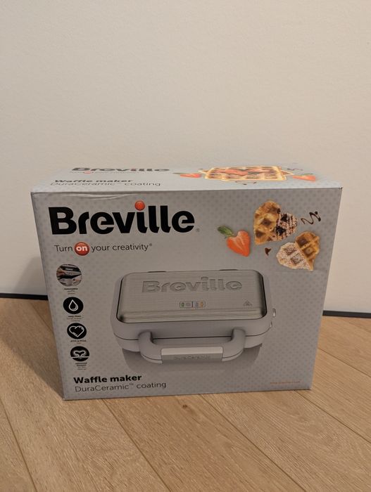 Вафельница Breville