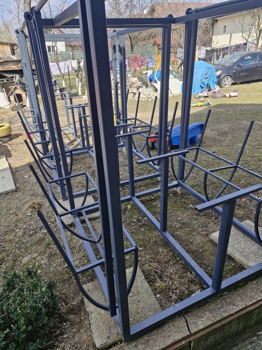 Foișoare cu bănci mobile