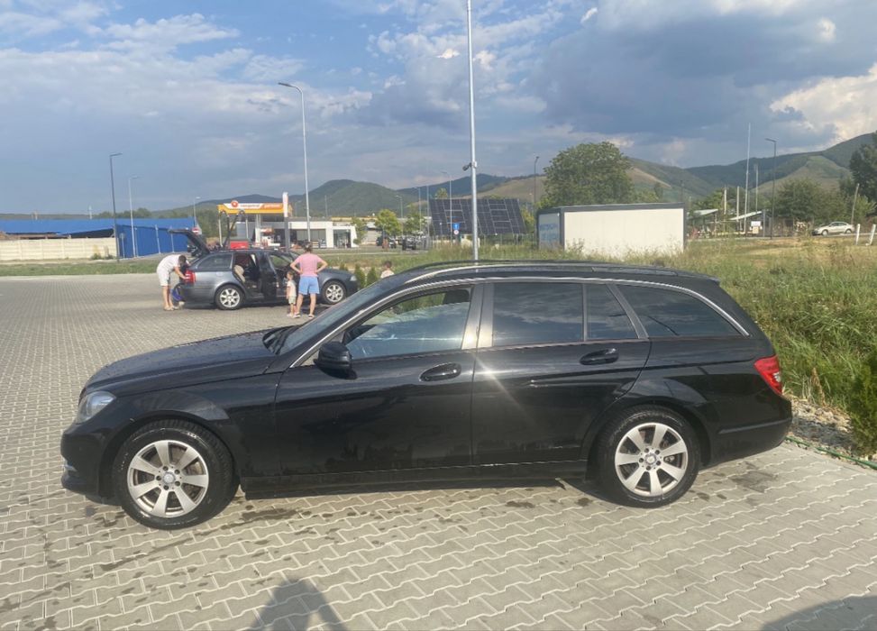 Mercedes-Benz C220