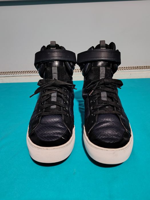 HUGO BOSS Fuster Mid Sneaker mărimea 45, interior 29,5 cm, cu un mic defect se vede în ultima poză