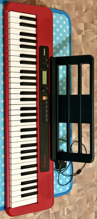 Синтезатор Casio CT-S200 в идеальном состоянии