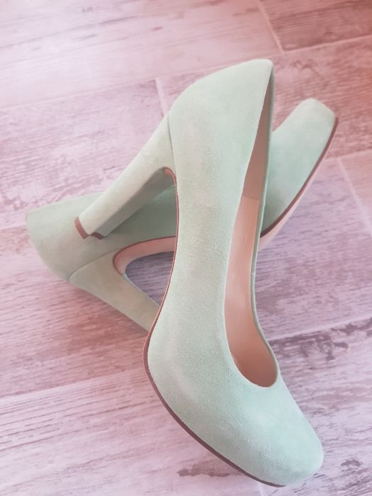 pantofi din piele intoarsa